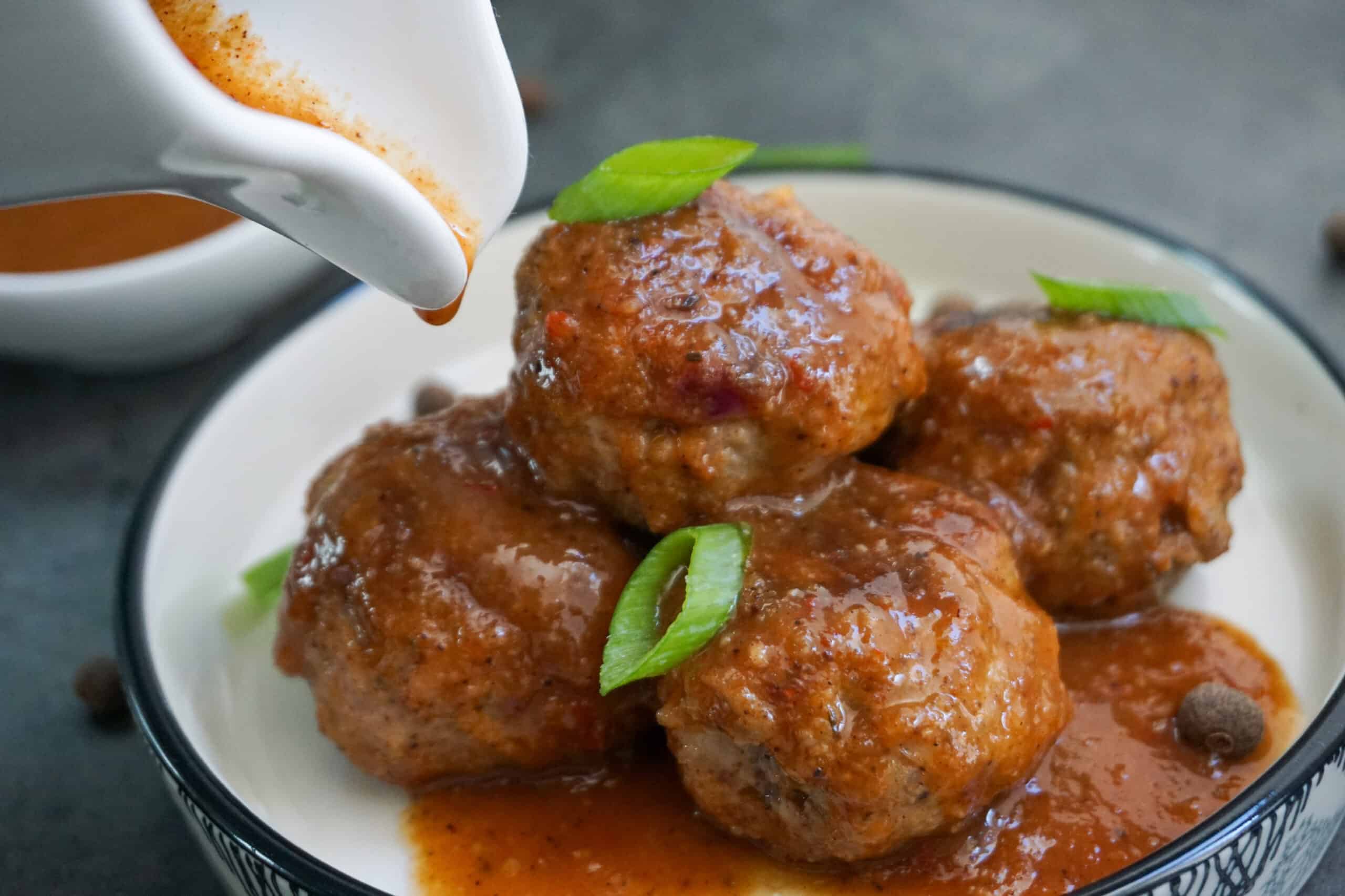 Jerk Meatballs with Jerk Sauce (with Video) - La Vie Bami - Food Blog